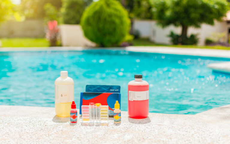 How to Lower the pH in a Pool