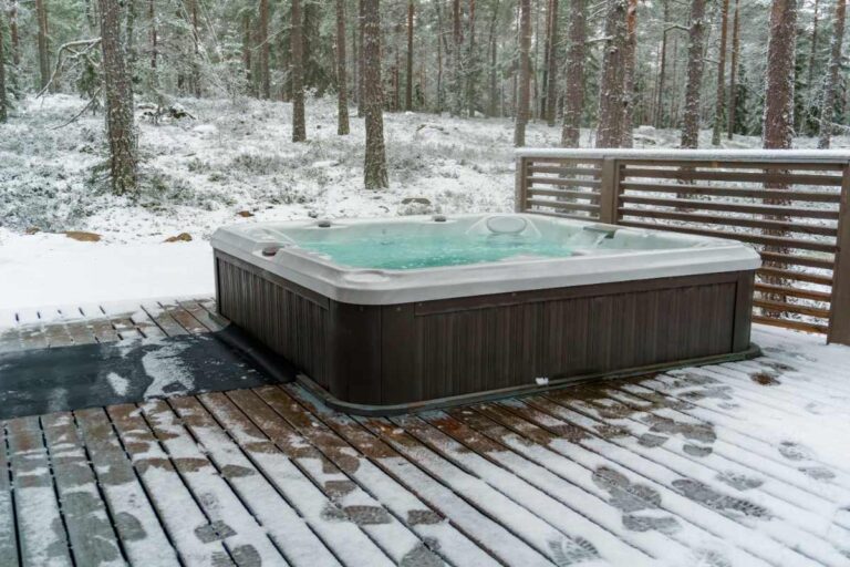 How to Maintain Your Hot Tub in Winter